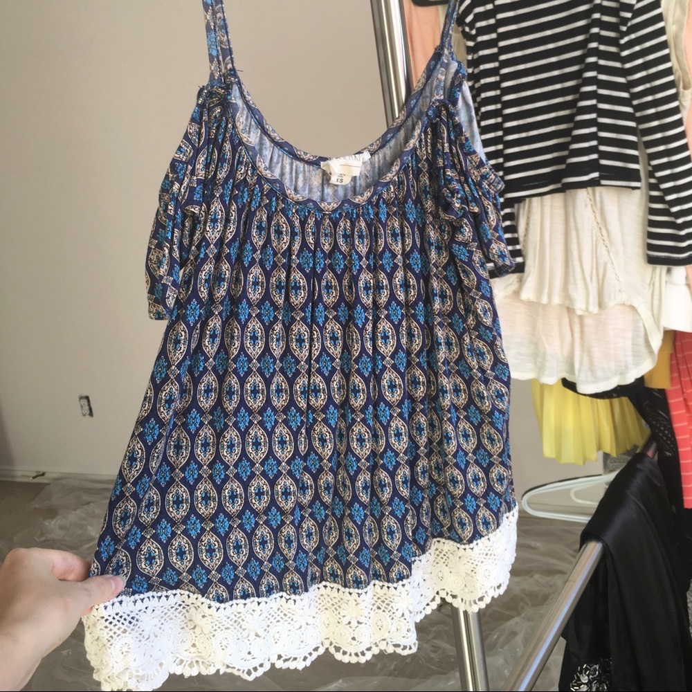 ✨BOGO✨ Cold shoulder hippie boho top Pacsun